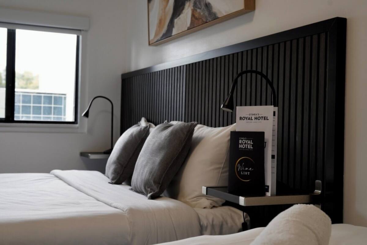 Premium bedding, iron/ironing board, free WiFi