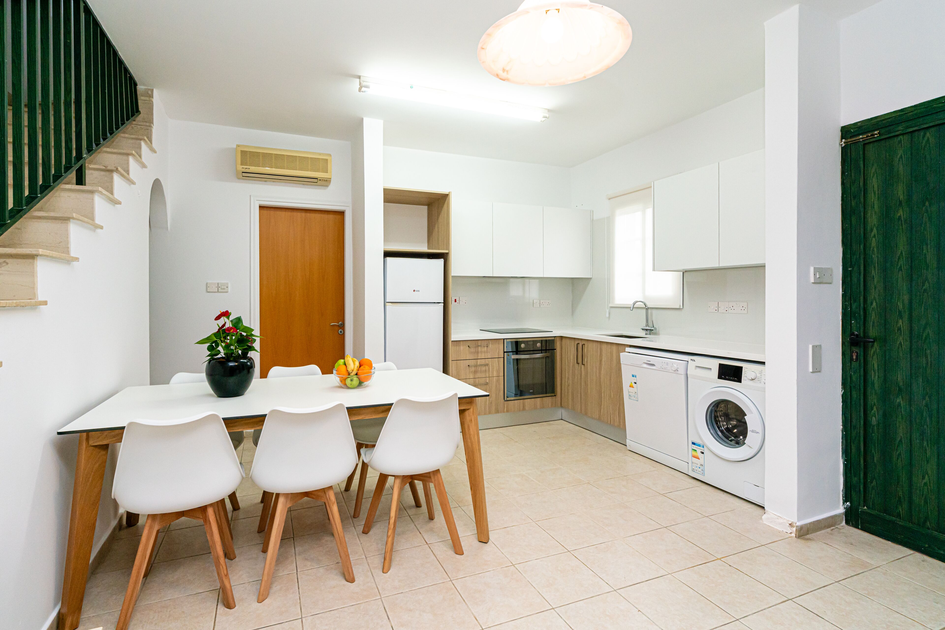 Villa, 3 Bedrooms, Partial Sea View | In-room dining