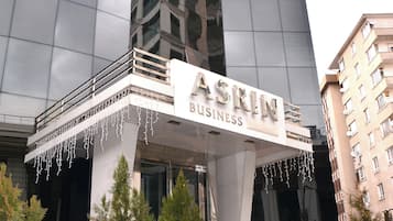 المنشأة من الخارج