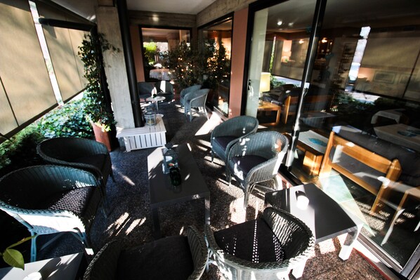 Terrace/patio - Hotel Canturio (Cantu)
