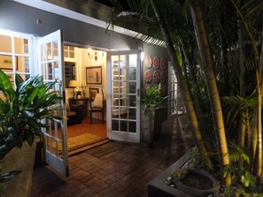 체크인/체크아웃 키오스크