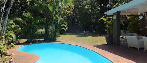 Seasonal outdoor pool, free pool cabanas, pool loungers