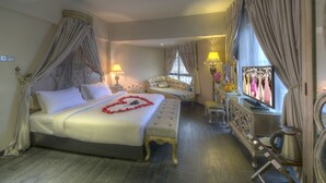 Honeymoon Suite - Arenaa Batik Boutique Hotel (Kuantan)