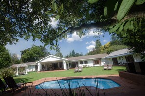Indoor pool, seasonal outdoor pool, sun loungers