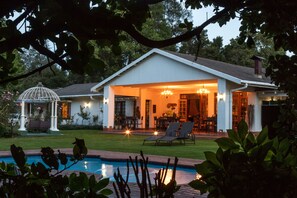 Front of property – evening/night - Loxley House (Nottingham Road)