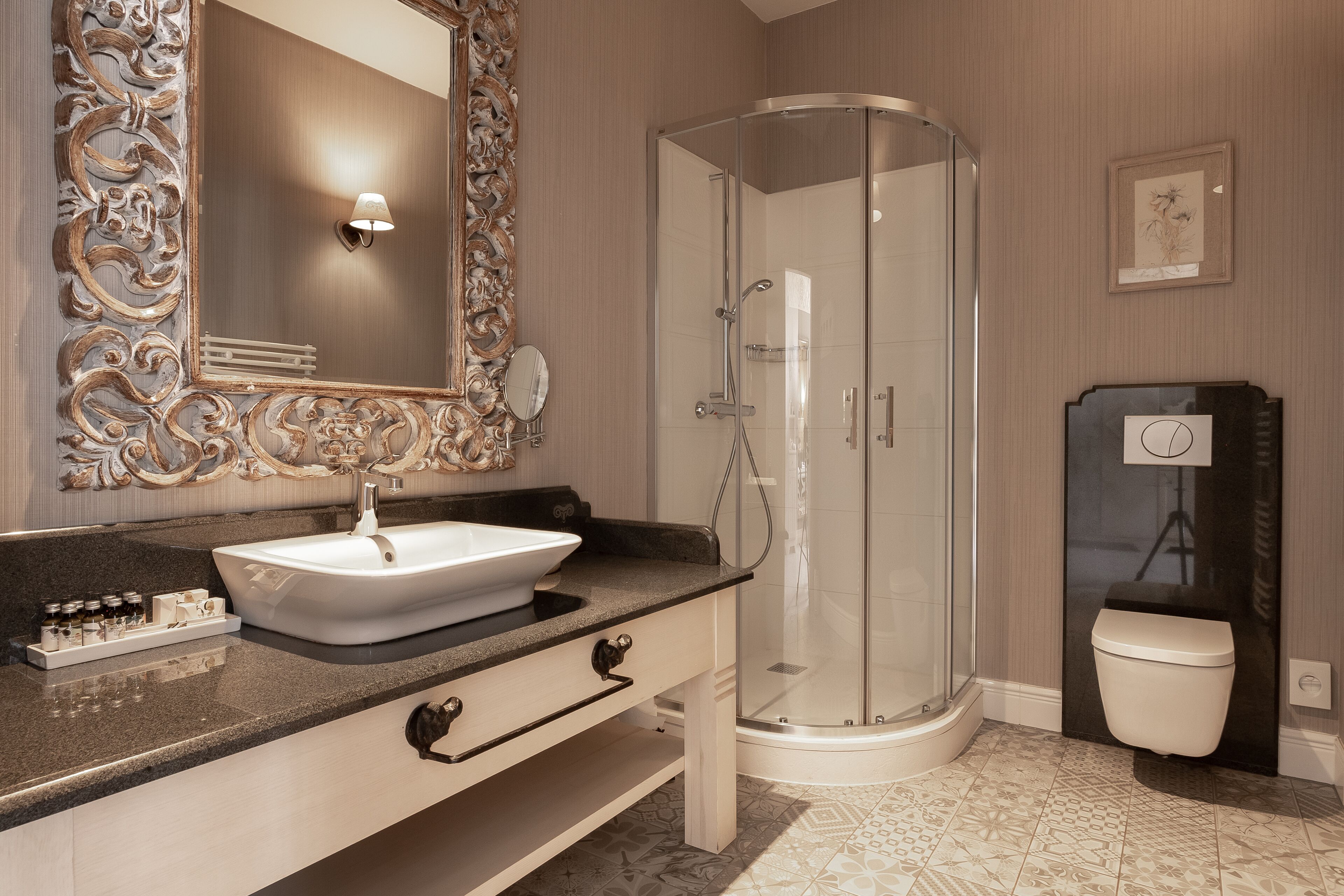 executive double | bathroom | free toiletries, hair dryer, bathrobes, slippers