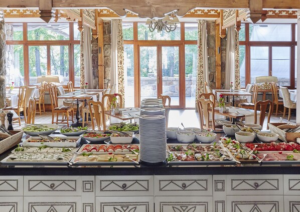 Free daily buffet breakfast - ARIES Hotel & SPA (Zakopane)