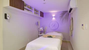 Sauna a vapor, massagens