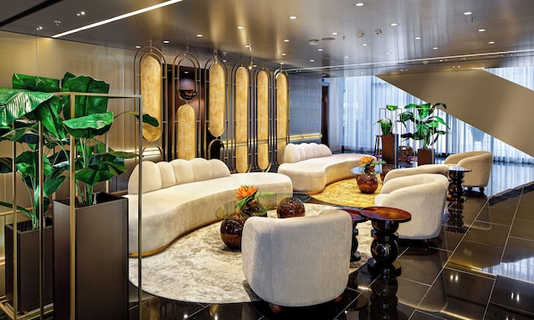 Lobby-Lounge