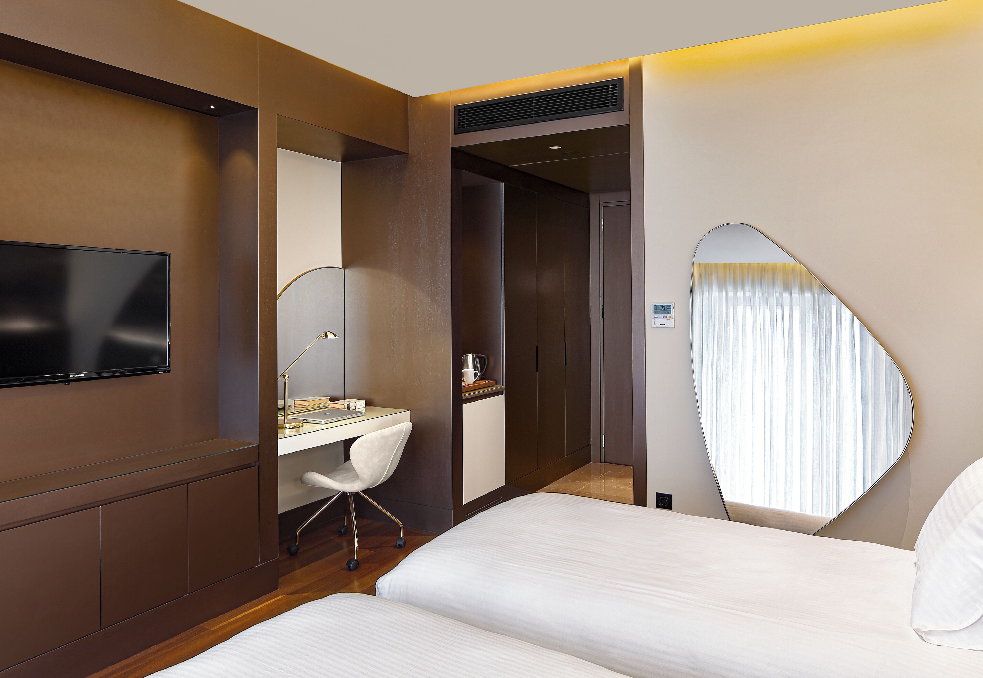 Free minibar items, in-room safe, soundproofing, iron/ironing board