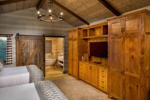 Estate Room 2 Queen Beds