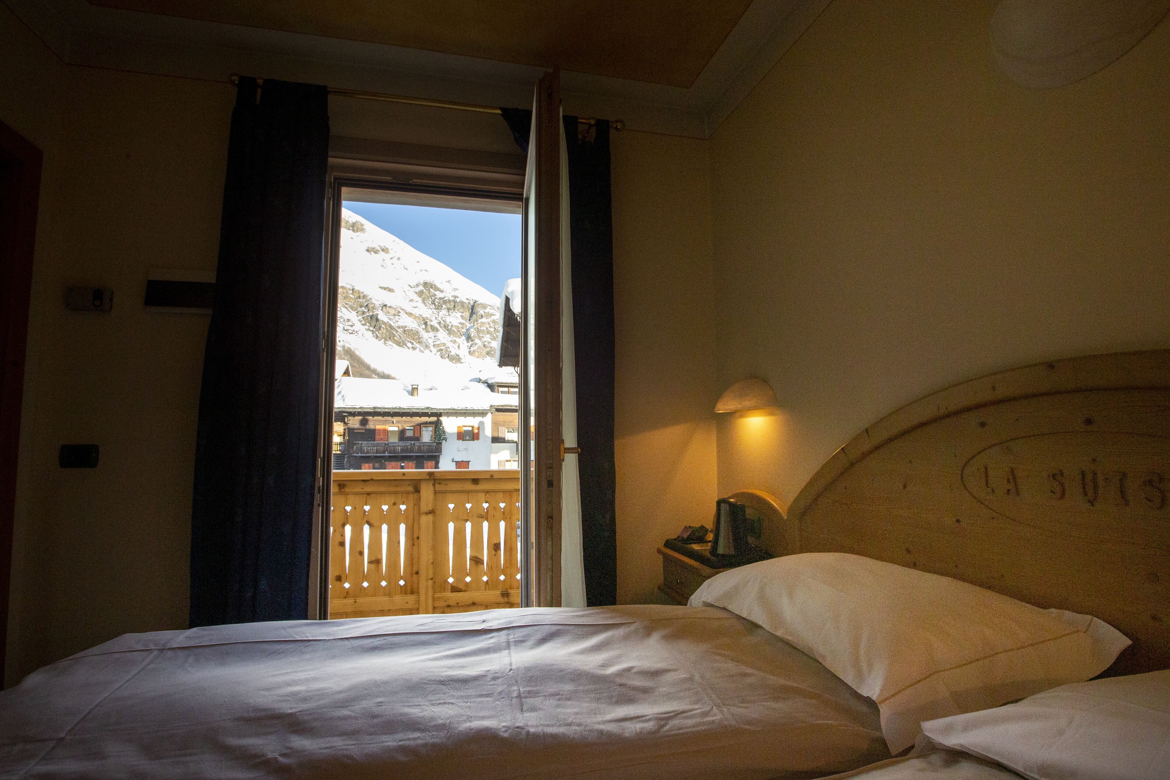 double room single use, balcony | down duvets, minibar, in-room safe, desk