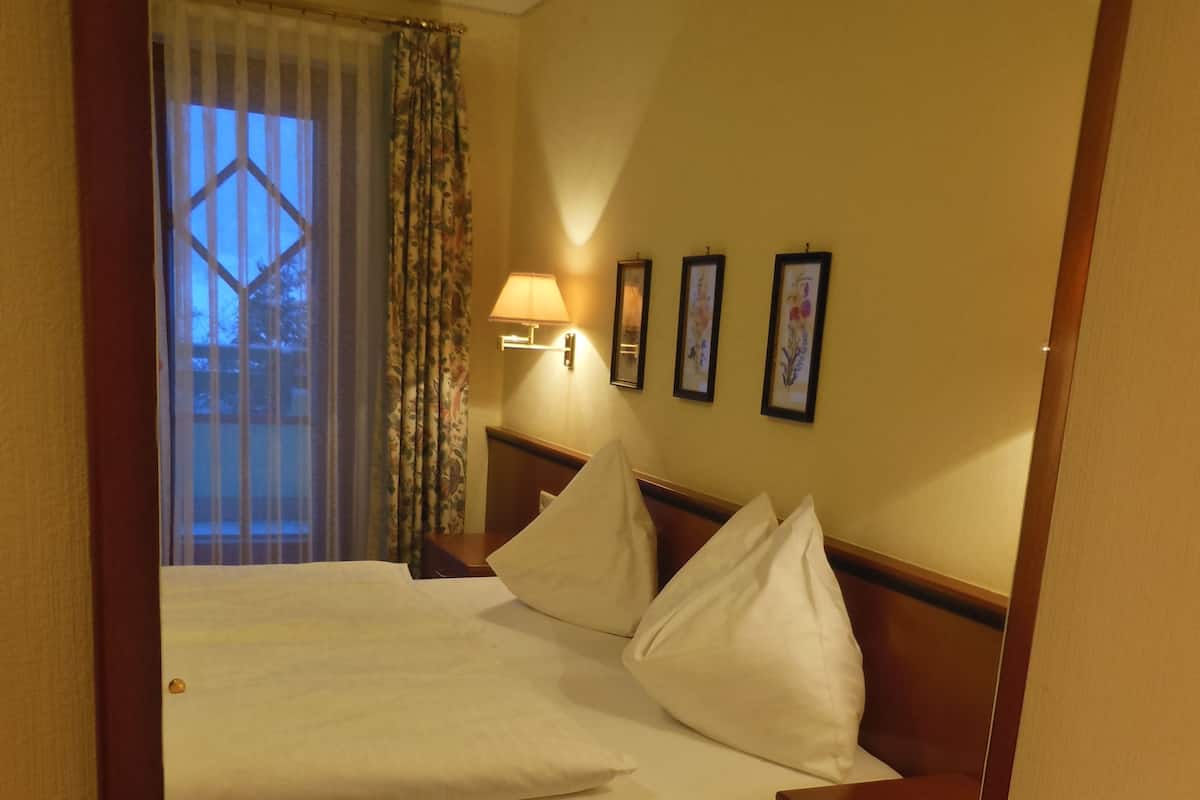 In-room safe, rollaway beds, free WiFi