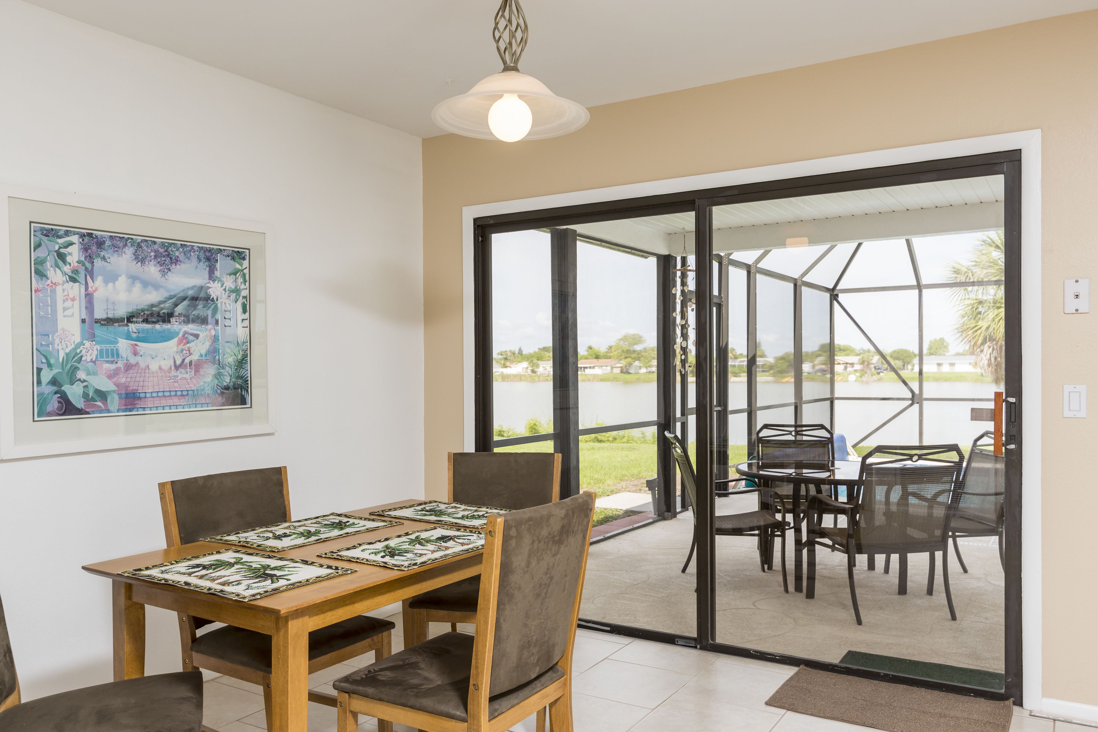 House, 2 Bedrooms, Private Pool, Lakeside (1.5 Bathrooms) | In-room dining