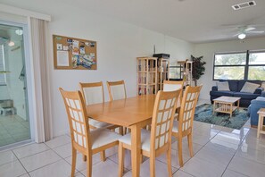 House, 3 Bedrooms (Vacation Home, Private Pool) | Living area | Flat-screen TV, DVD player - Chaves - Vacation Home (Port Charlotte)