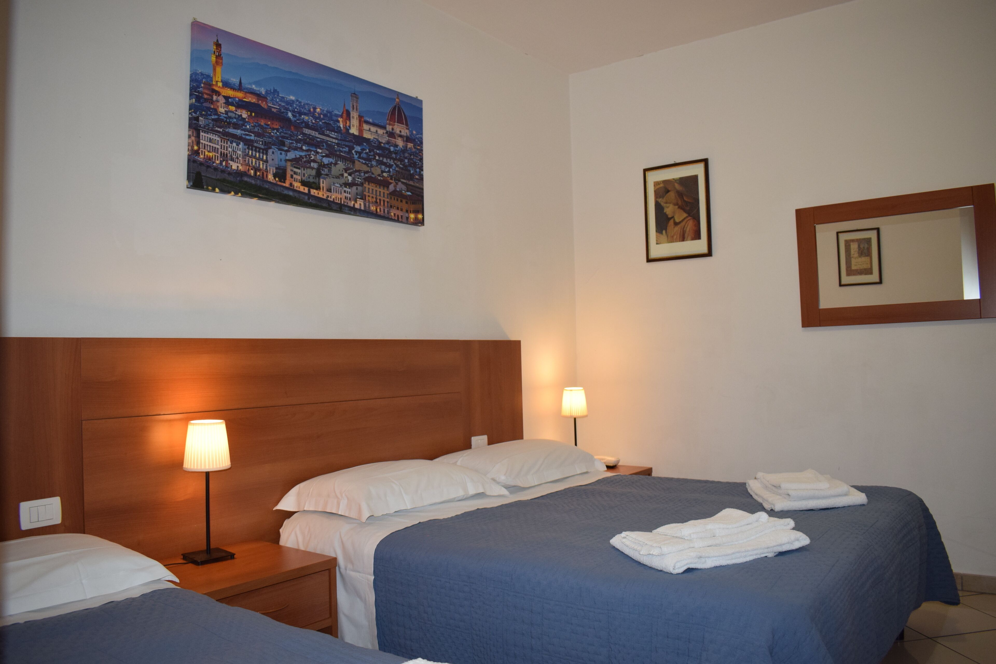 quadruple room | minibar, in-room safe, desk, free cots/infant beds