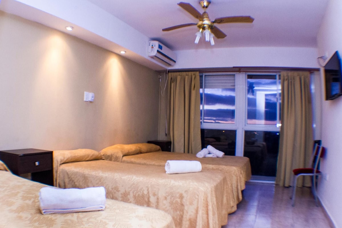 1 habitación y ropa de cama