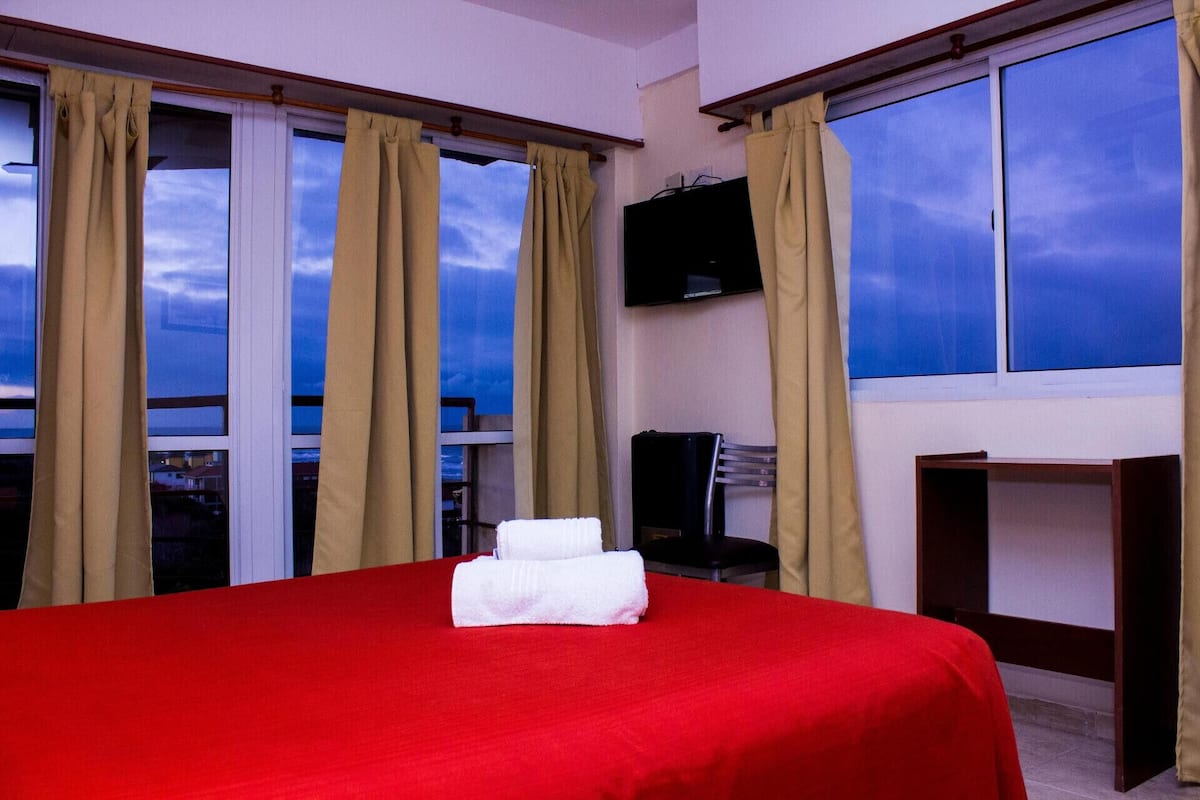 1 habitación y ropa de cama