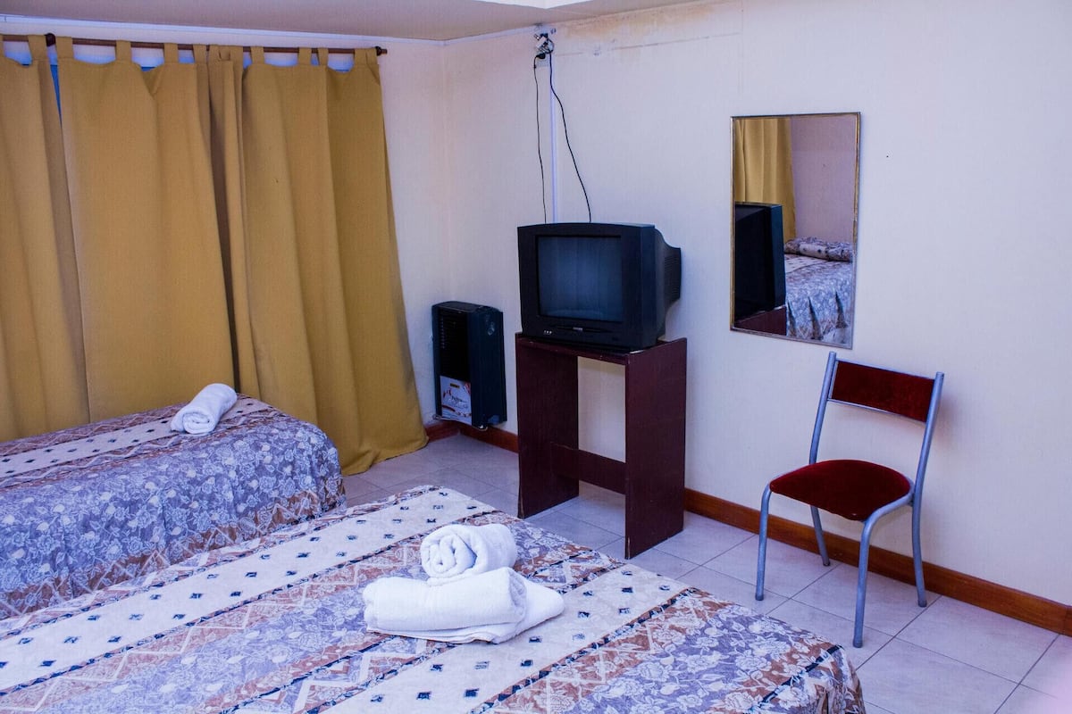 1 habitación y ropa de cama