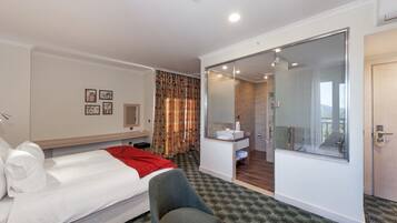 Minibar, in-room safe, desk, soundproofing