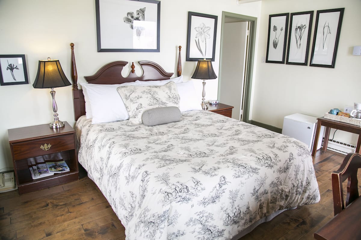 Decoración personalizada, muebles diferentes y escritorio