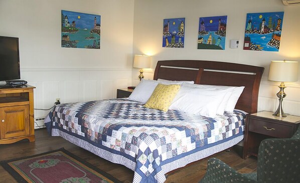 بديكورات فريدة لكل غرفة وطراز فريد لكل وحدة ومكتب وستائر تعتيم