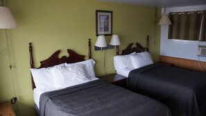 Standard Double Room, 2 Double Beds, Non Smoking | Soundproofing, free WiFi, bed sheets - Robyn's Motel (Otonabee-South Monaghan)