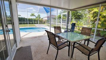 Rumah, 3 kamar tidur, kolam renang pribadi (Vacation Home) | Teras/patio