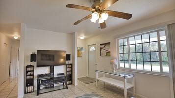 Rumah, 3 kamar tidur, kolam renang pribadi (Vacation Home) | Area keluarga | TV layar datar dan pemutar DVD