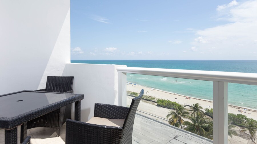 New Point Miami Beach Apartments