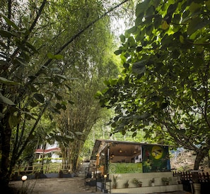 Khu vui chơi trẻ em - ngoài trời