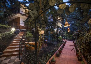 Outdoor wedding area - Spice Jungle Resort (Devikolam)