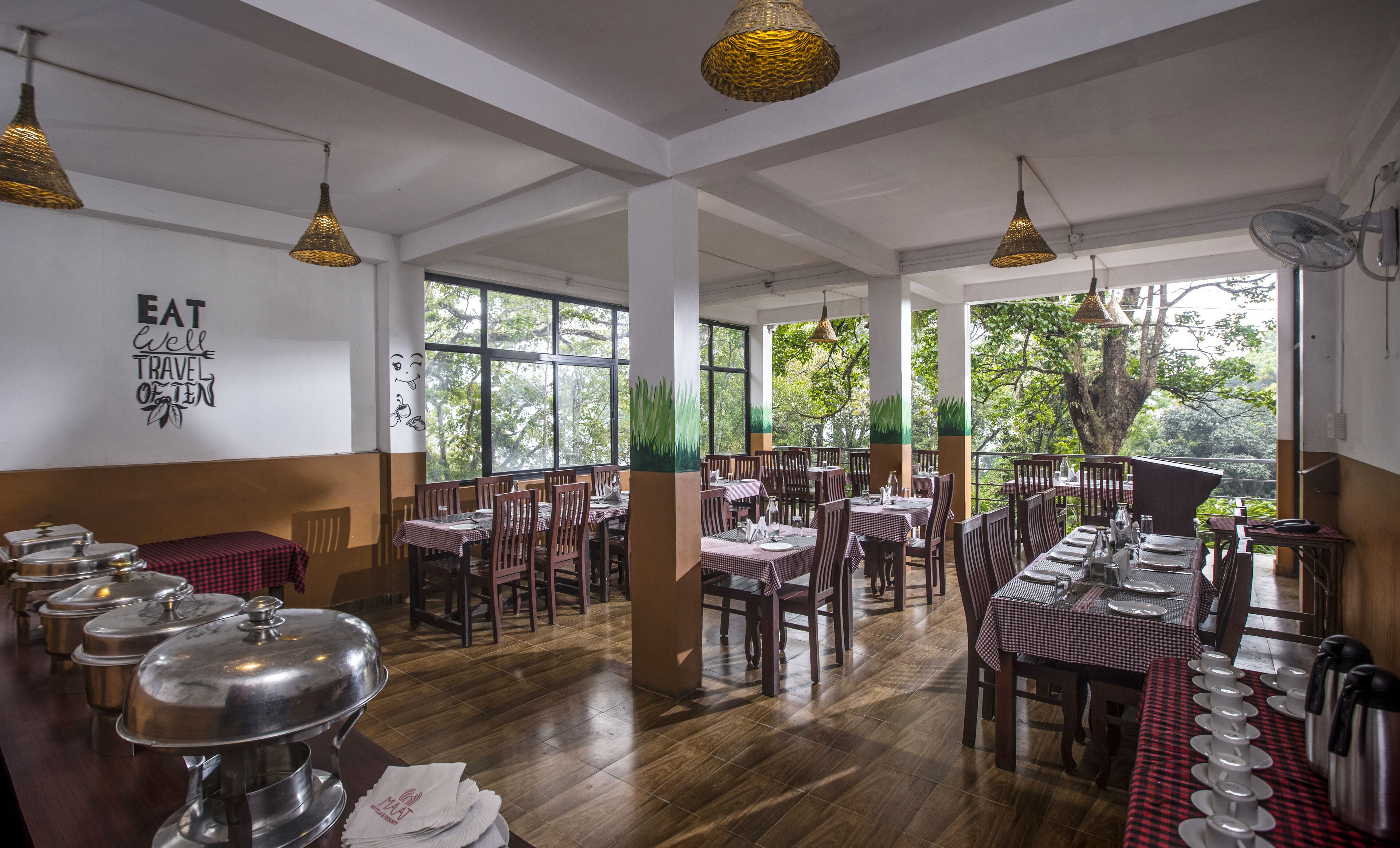 Desayuno buffet todos los días (con cargo)