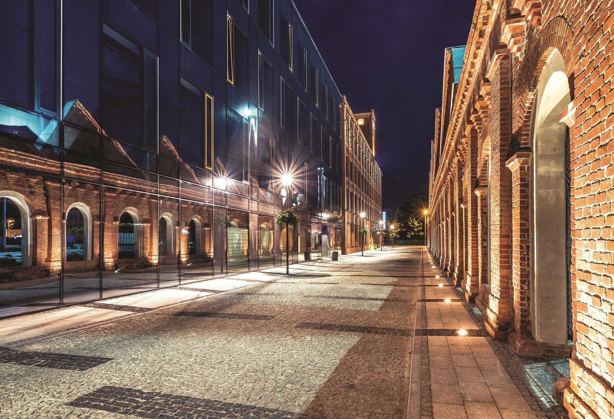 المنشأة من الخارج