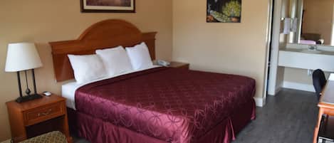 NonSmoking 1 King Bed | Free WiFi, bed sheets