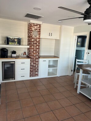Flat-screen TV - The Conch House Marina Resort (St. Augustine)