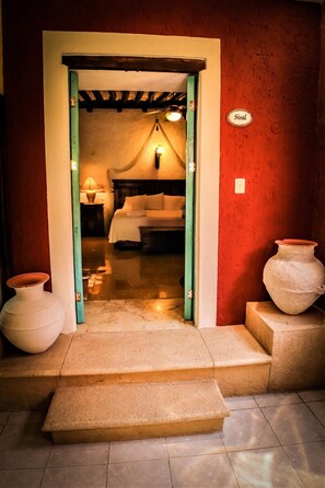 Shower, free toiletries, hair dryer, towels - Casa Marlene by Casa Tía Micha (Valladolid)