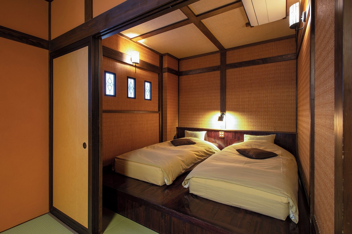 WiFi (free), bed sheets