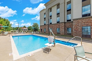 Unclassified image, 3 of 31, button - Hampton Inn & Suites by Hilton Lonoke (Lonoke)