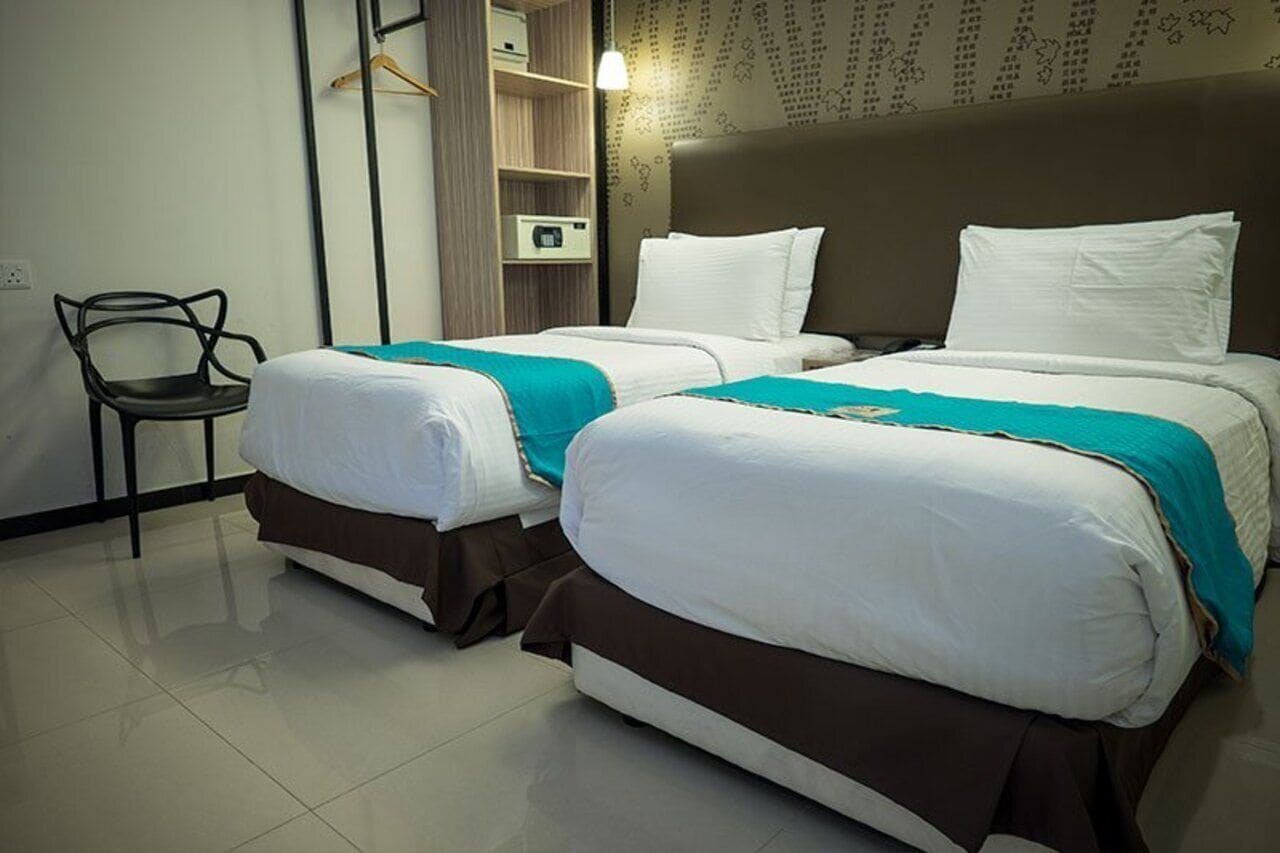 1 bedroom, premium bedding, in-room safe, laptop workspace