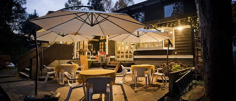 Breakfast, lunch, dinner served; Fusion cuisine, garden views