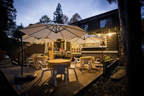 Breakfast, lunch, dinner served; Fusion cuisine, garden views - Guest House Lamp (Shinano)