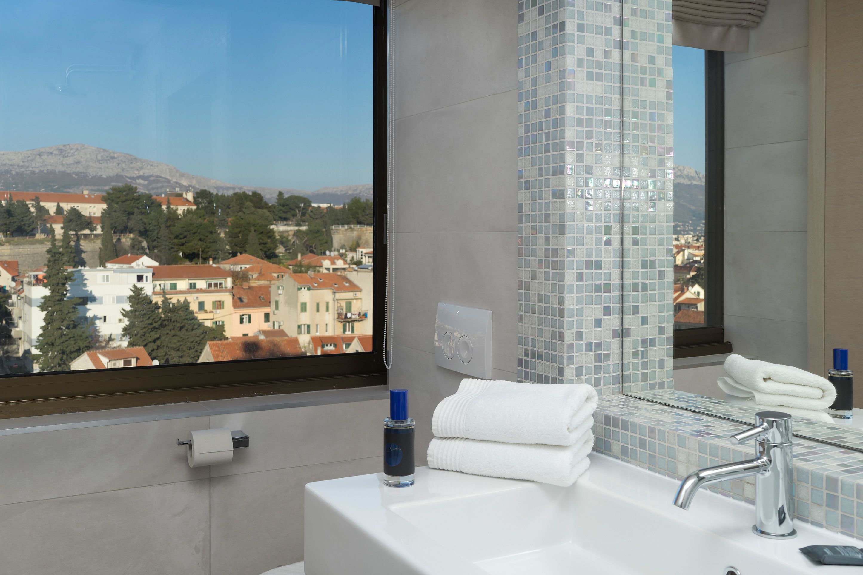 Photo - The View Luxury Rooms