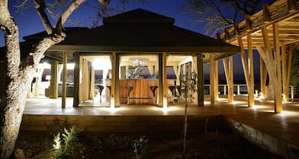 Simbavati Hilltop Lodge