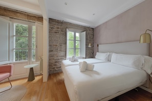Appartement familial, 2 chambres | 1 chambre, minibar, décor unique, ameublement unique