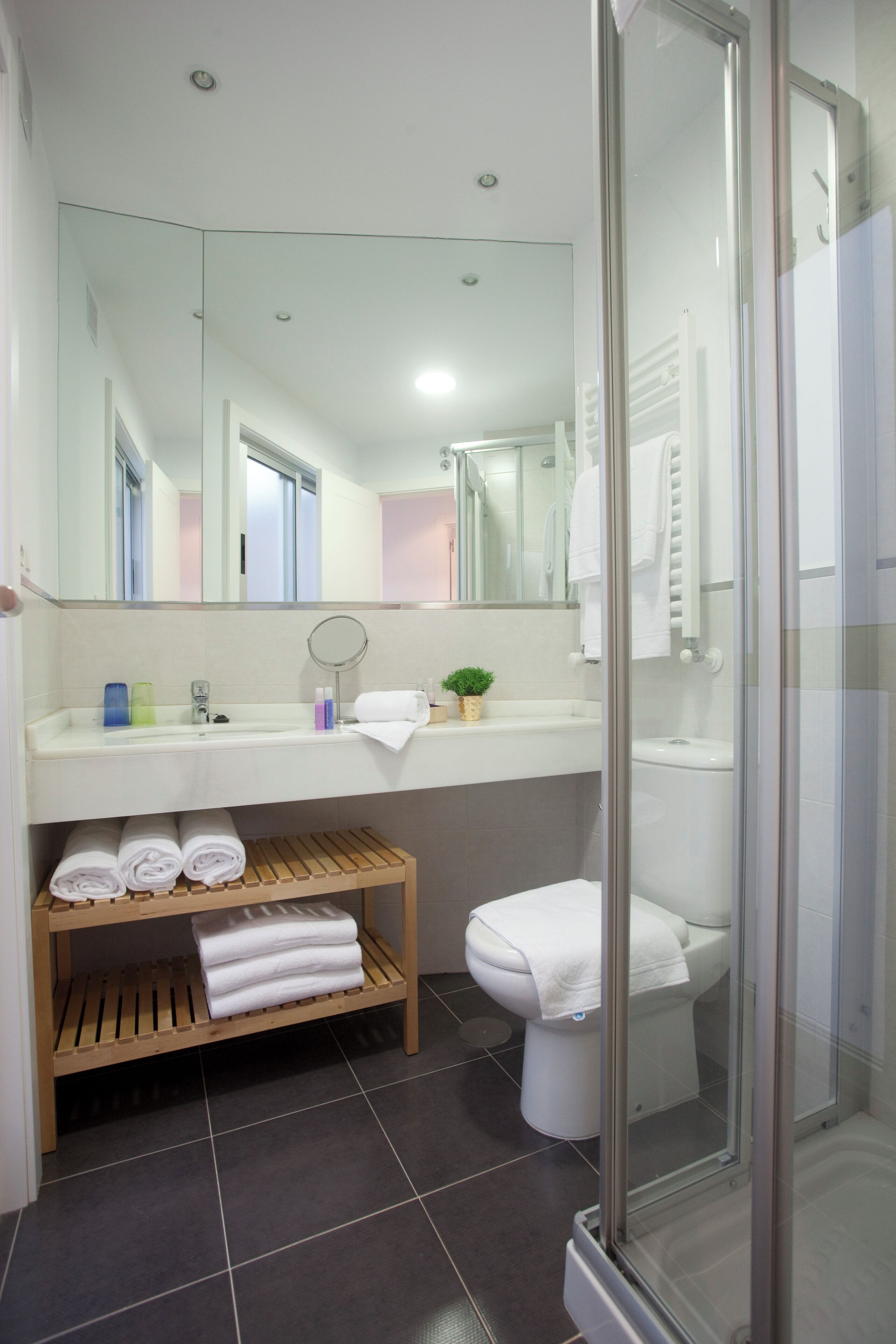 Family Apartment, 2 Bedrooms | Bathroom