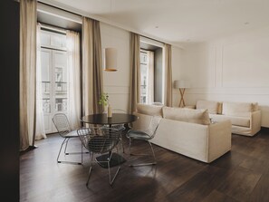 Apartment, 1 Bedroom | Living area