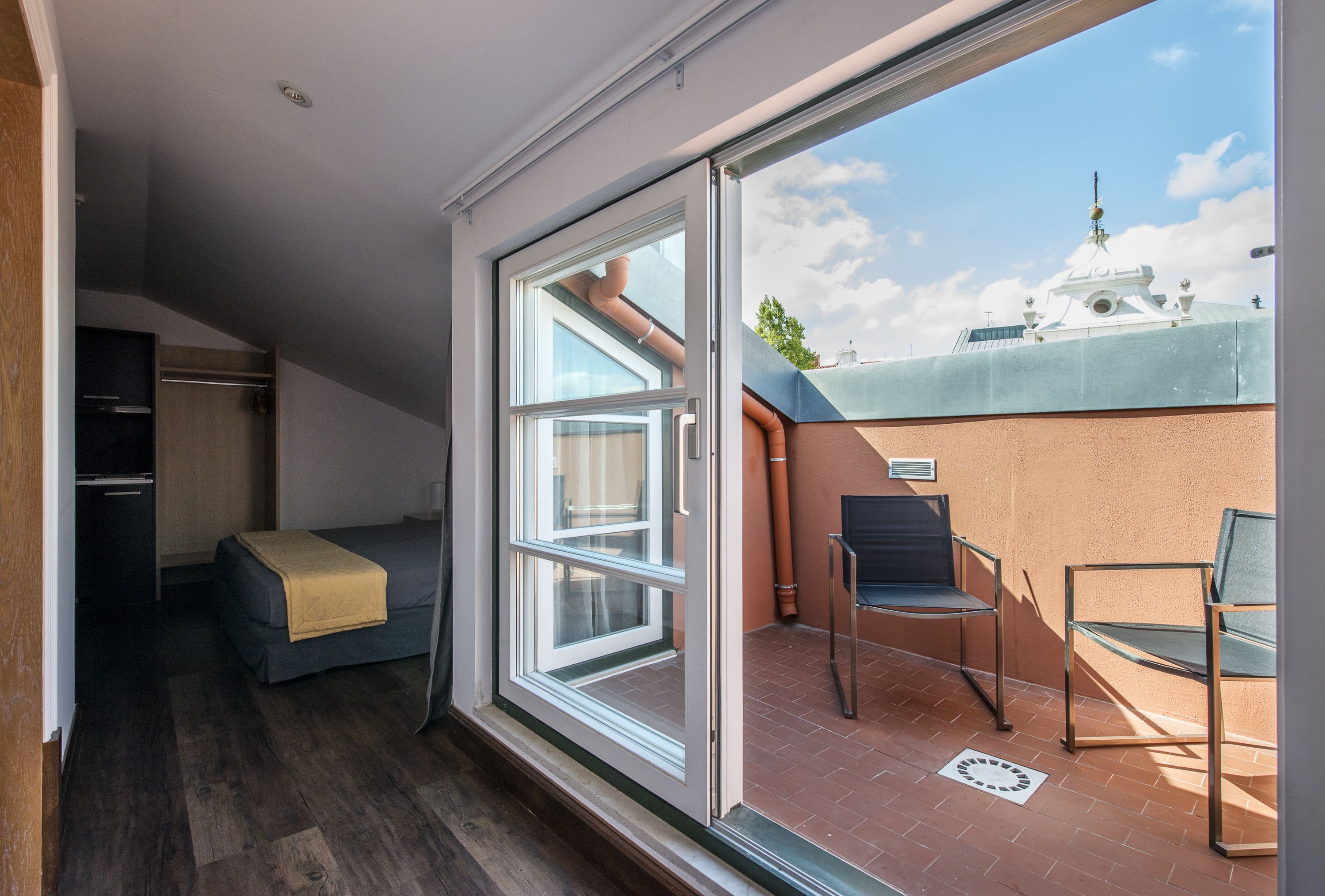 สตูดิโอ | ล านระเบียง/นอกชาน