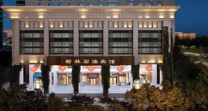 Petroleum Hotel
