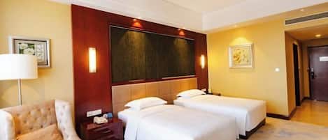 Minibar, in-room safe, alarm clocks